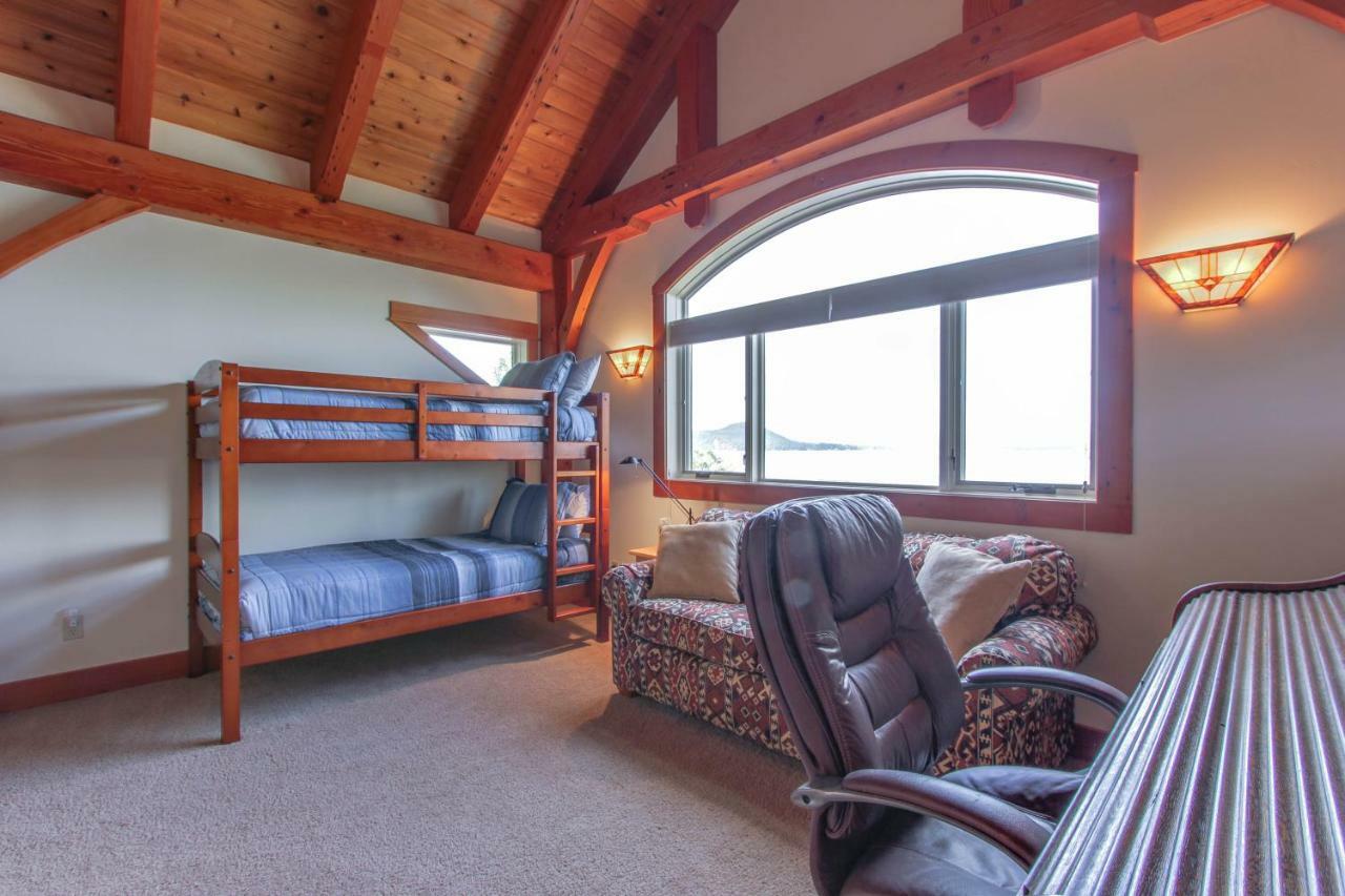 Bottle Bay Lakefront Lodge Sandpoint Esterno foto